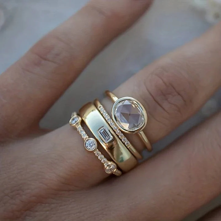 Lila | Vintage Gold and Zirconium Ring